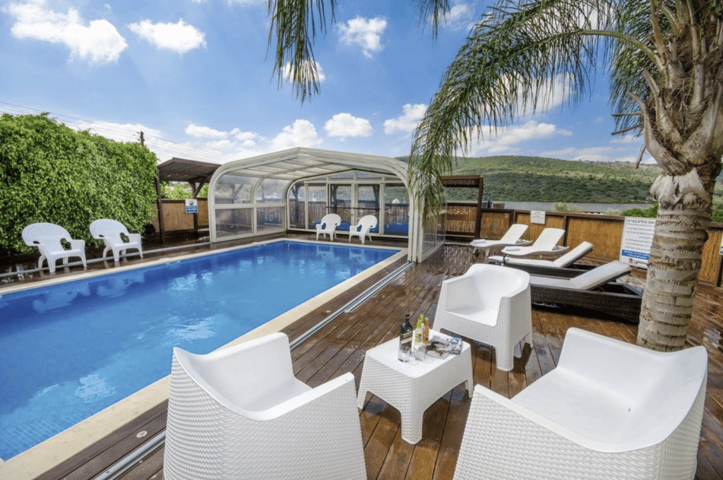 2022-06-28 12_03_49-_ סוגי קירויים לבריכות