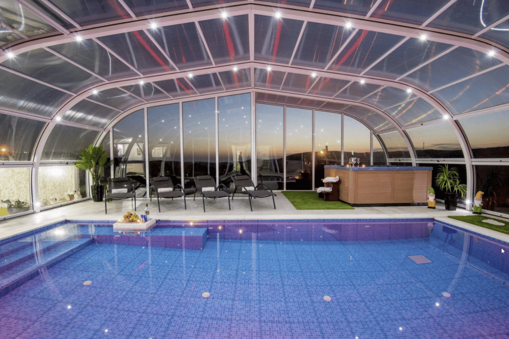 2022-06-28 12_04_06-_ סוגי קירויים לבריכות